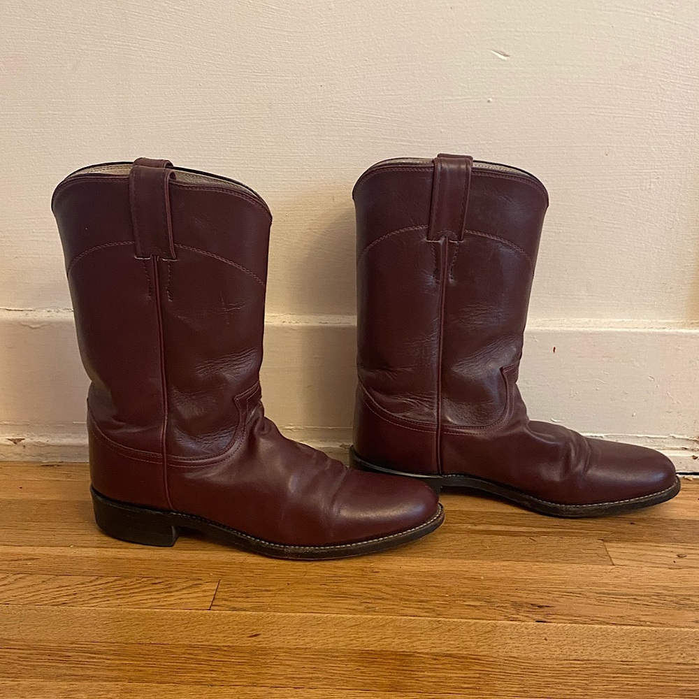 Vintage Justin’s burgundy leather roper boots 8B